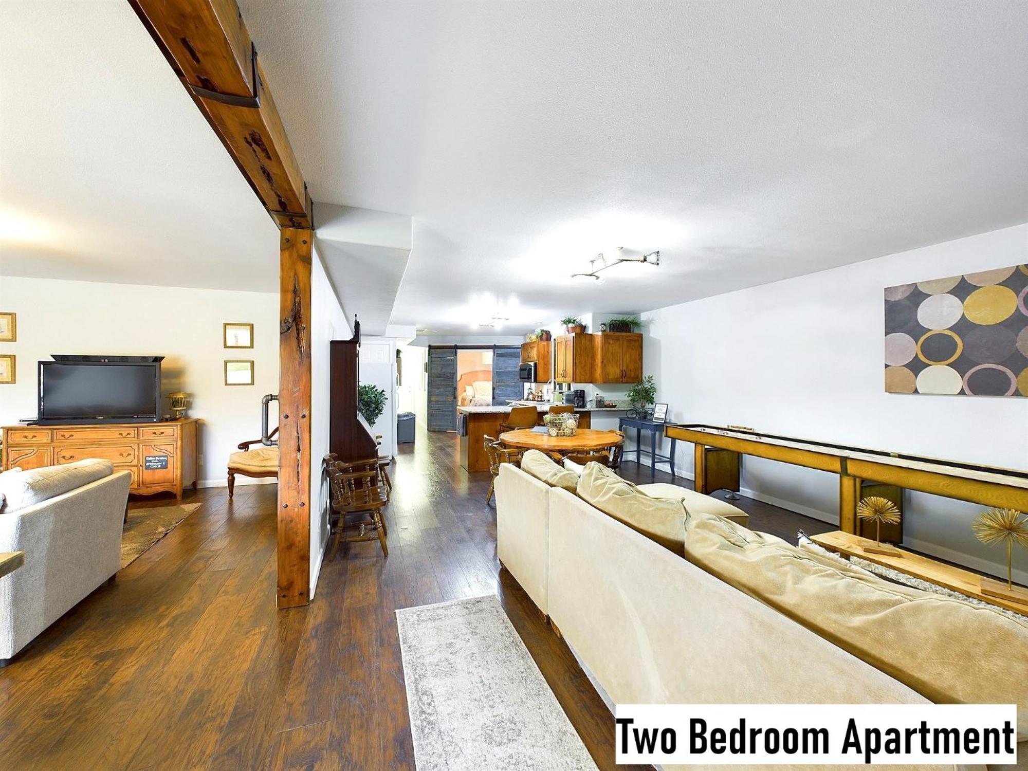 Beautiful Country Apartment, Ac, Pickleball, Billiards, Playground, Gardens Apartment *