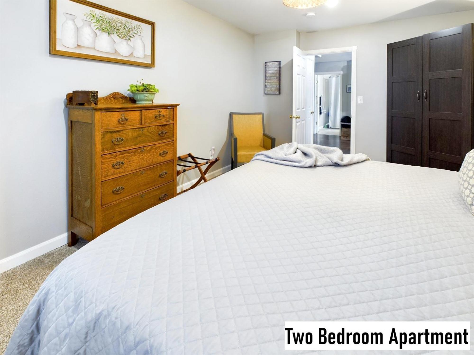 Beautiful Country Apartment, Ac, Pickleball, Billiards, Playground, Gardens