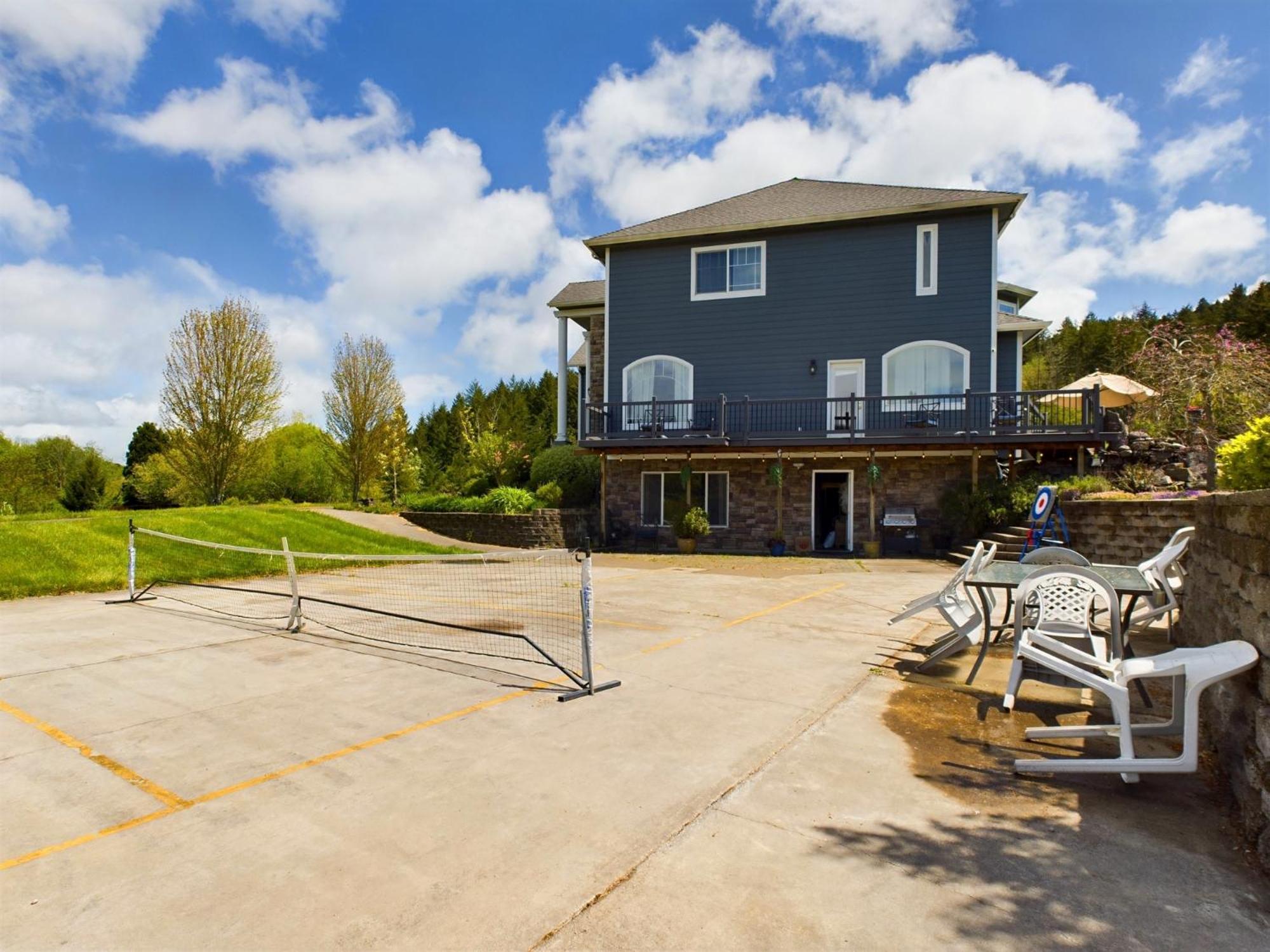 Beautiful Country Apartment, Ac, Pickleball, Billiards, Playground, Gardens Apartment *