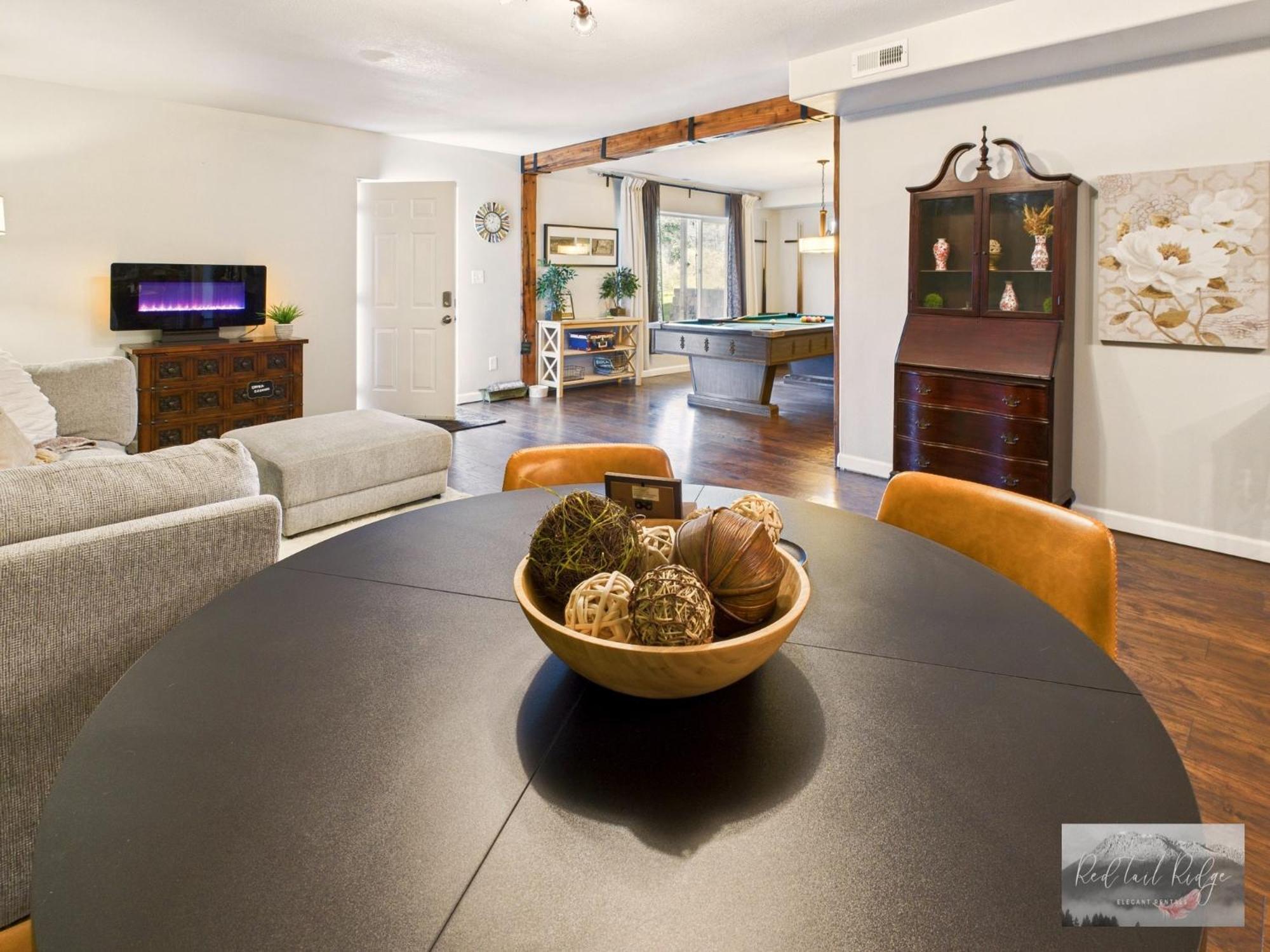 Beautiful Country Apartment, Ac, Pickleball, Billiards, Playground, Gardens Appartement