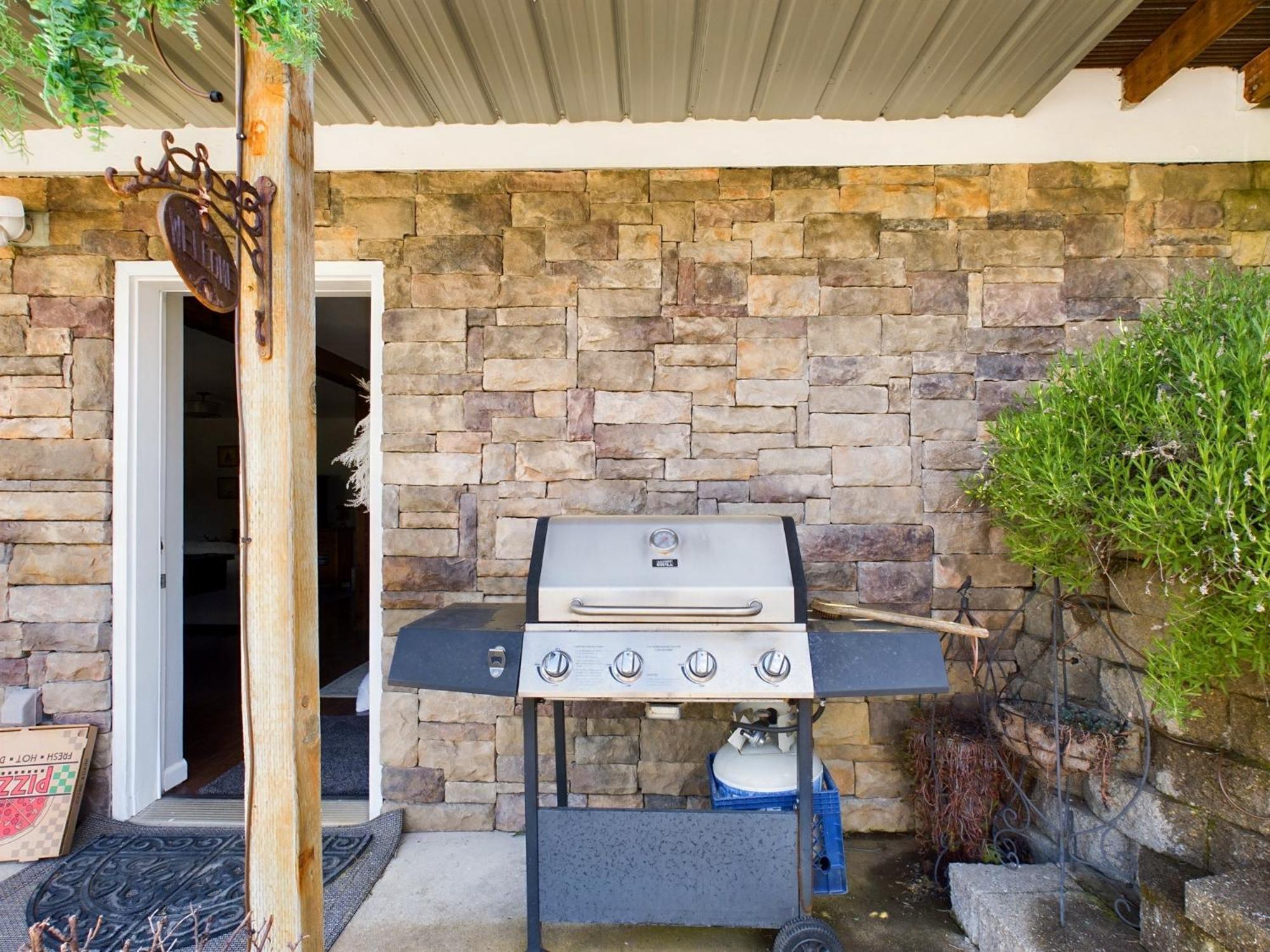 Apartment Beautiful Country Apartment, Ac, Pickleball, Billiards, Playground, Gardens